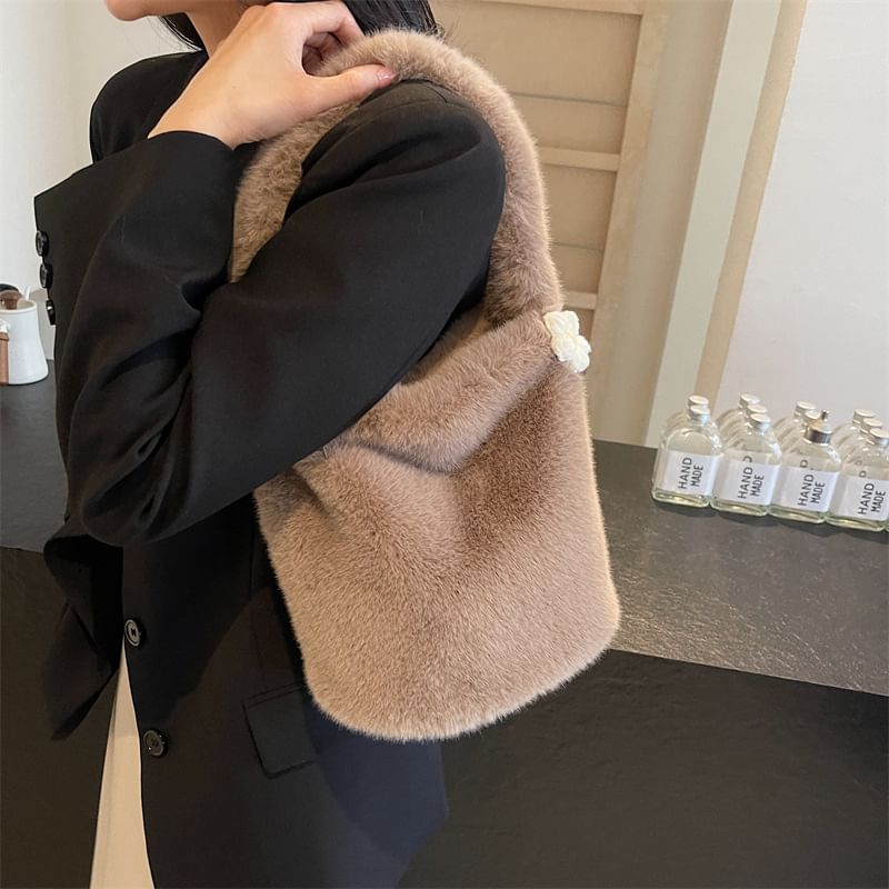 Fluffy Floral Bucket Accent Bag