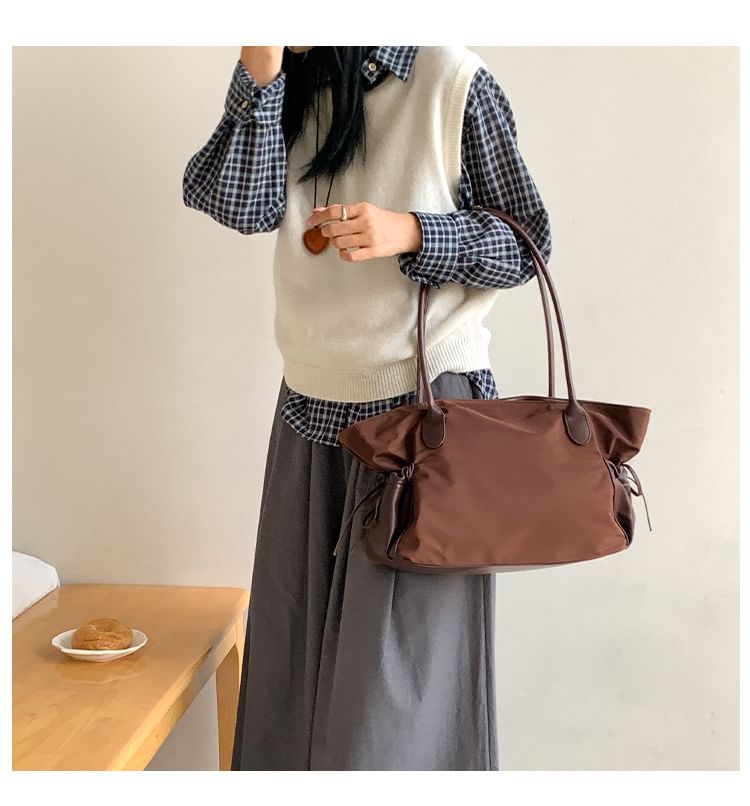 Plain Bag Multi-Pocket Tote