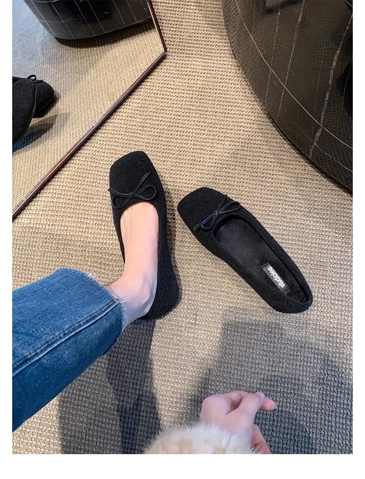 Flats Bow Toe Accent Square