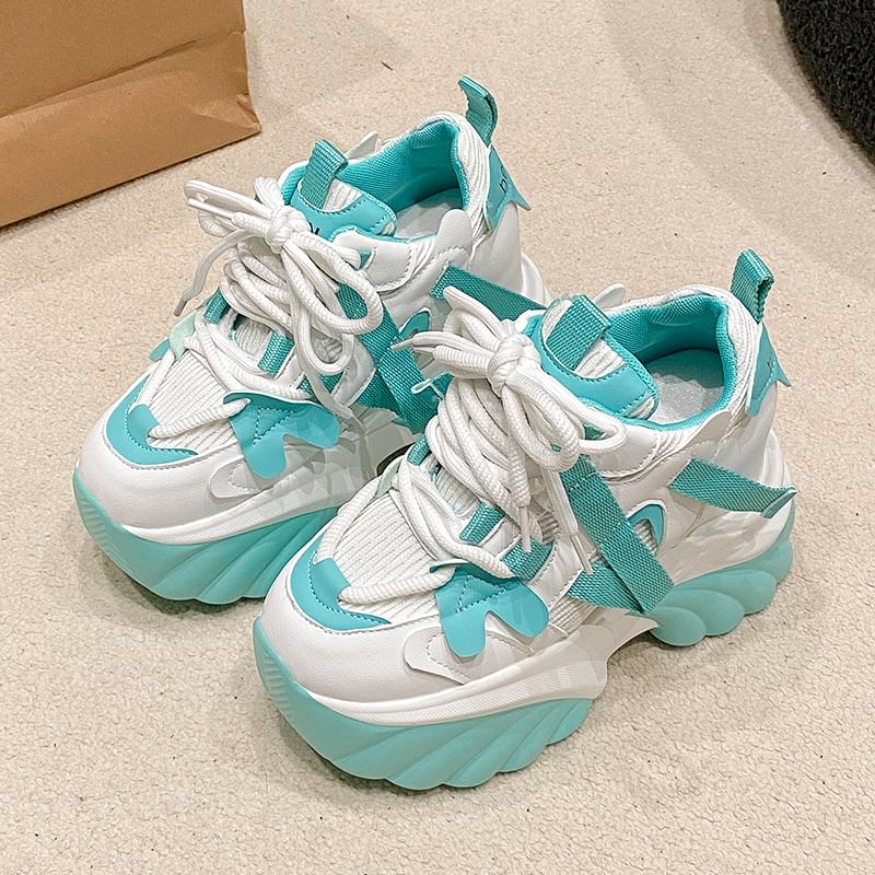 Lace-Up Sneakers Platform