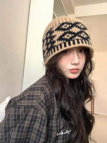 Knit Diamond Beanie Jacquard