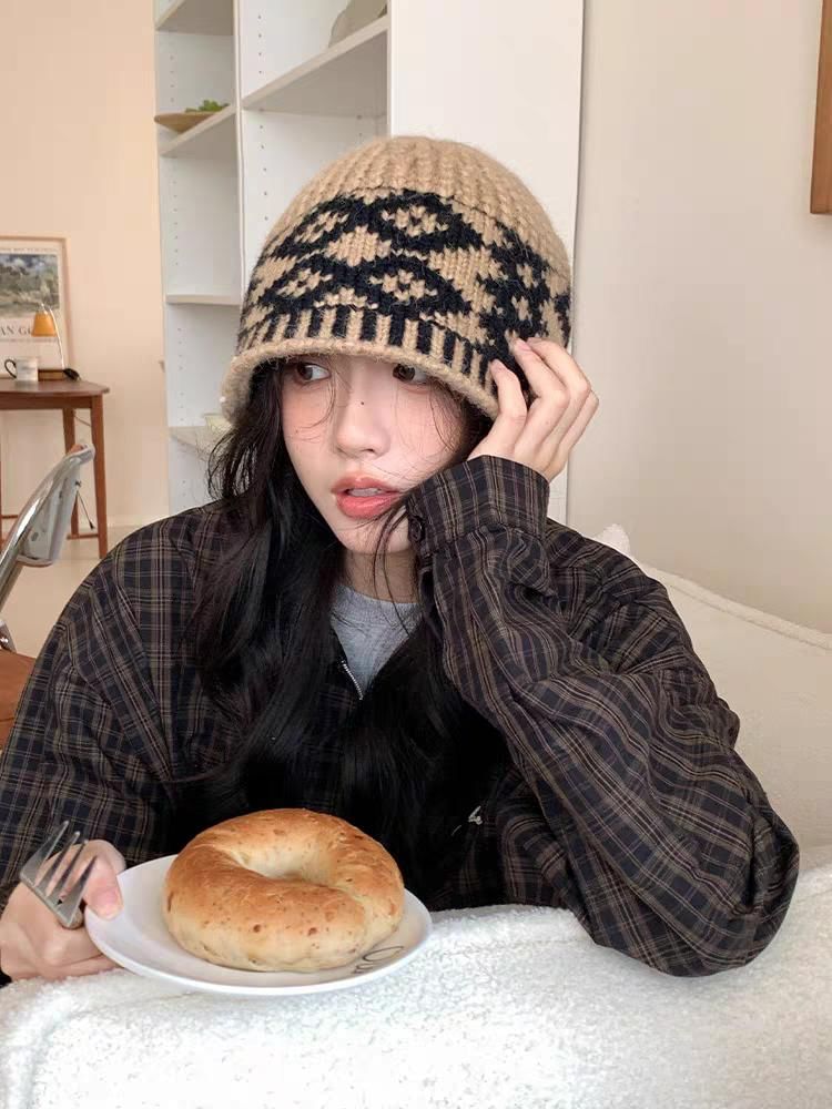 Knit Diamond Beanie Jacquard