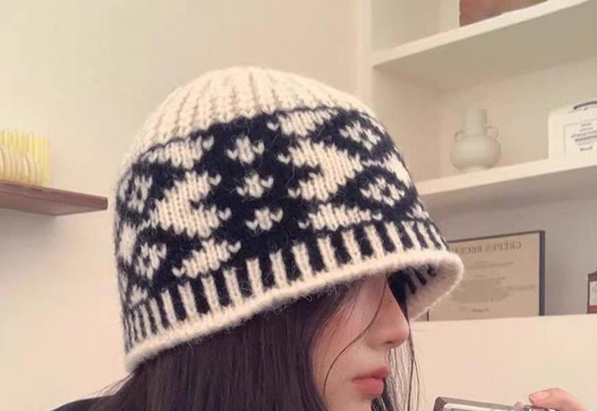 Knit Diamond Beanie Jacquard