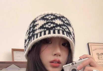 Knit Diamond Beanie Jacquard