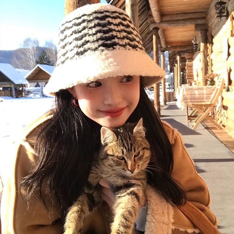 Bucket Striped Fluffy Hat