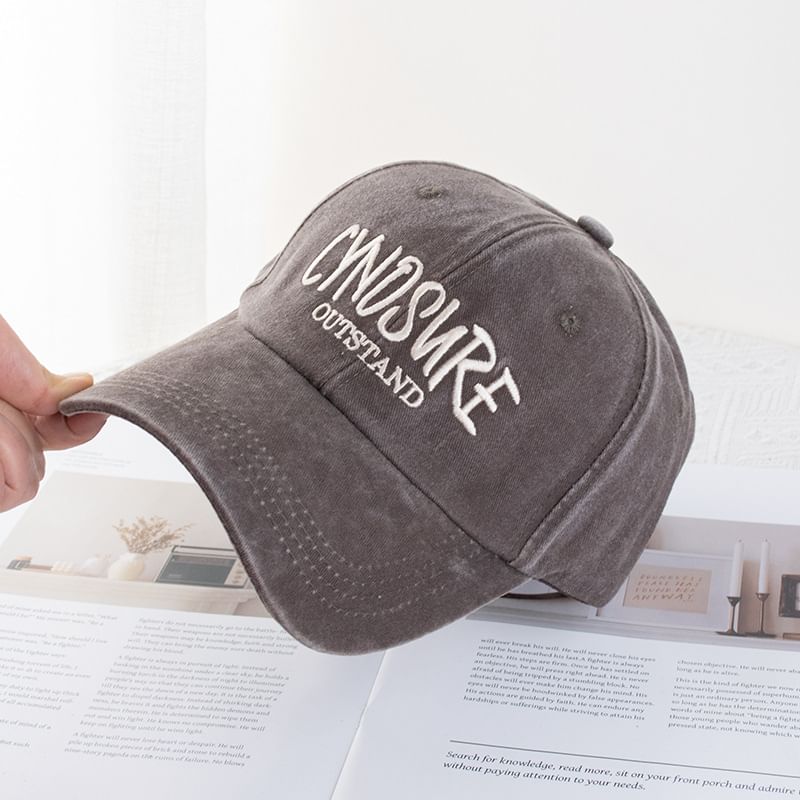 Cap Lettering Washed