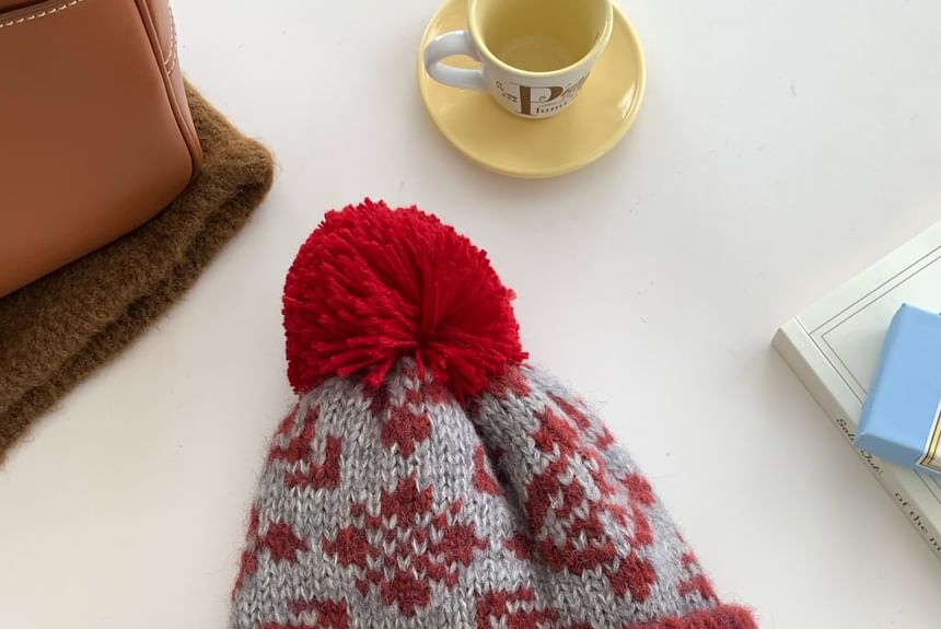 Beanie Patterned Pom