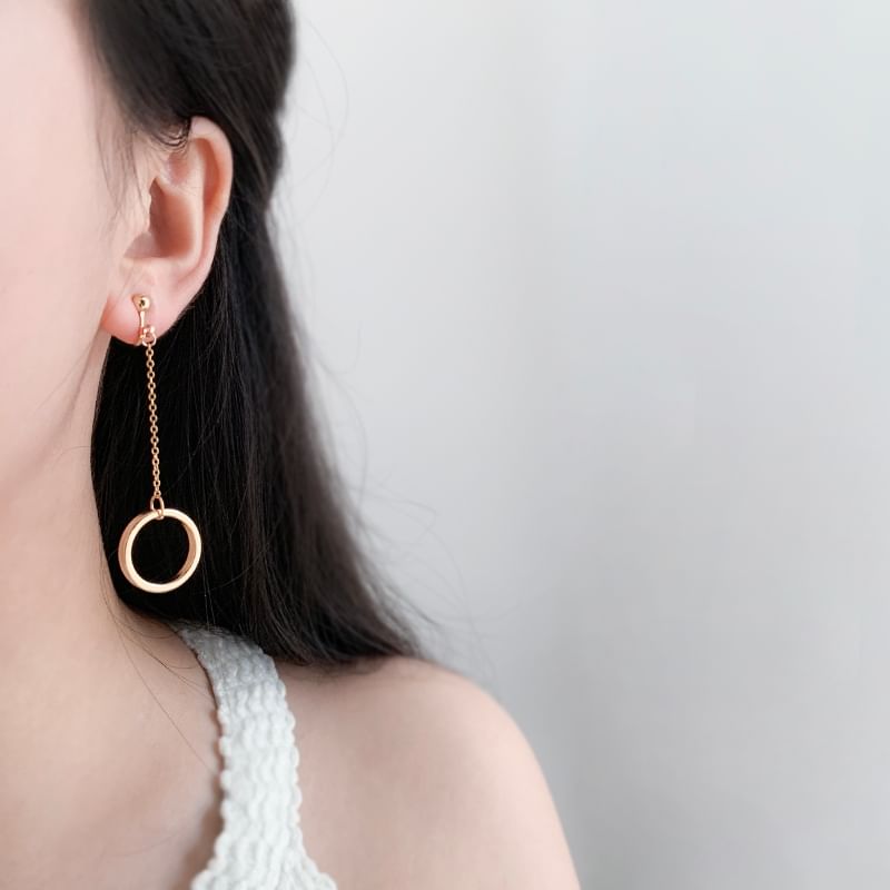 Clip Earring / Drop Asymmetrical On Star