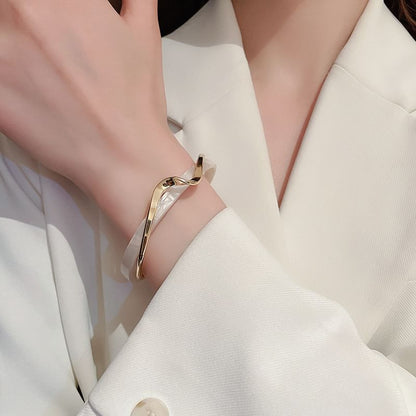 Open Print Twisted / Leopard Bangle