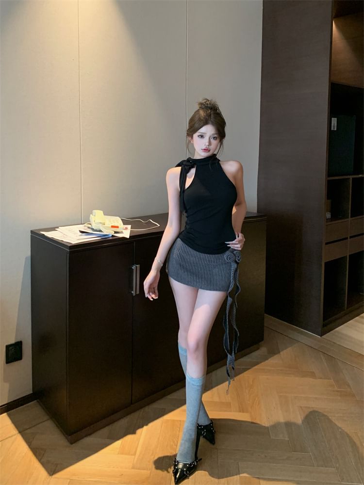 Pencil Flower Waist Low / Skirt Top Mini Halter Detail Mock Neck Plain