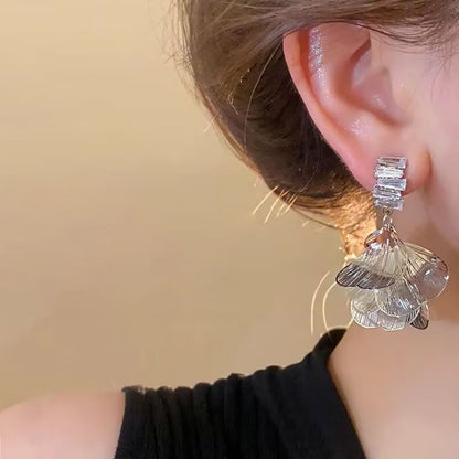 / Drop Rhinestone Earring Clip Petal On