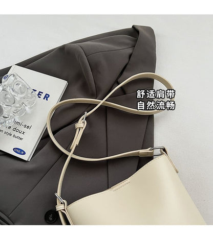 Faux Bag Leather Bucket Plain