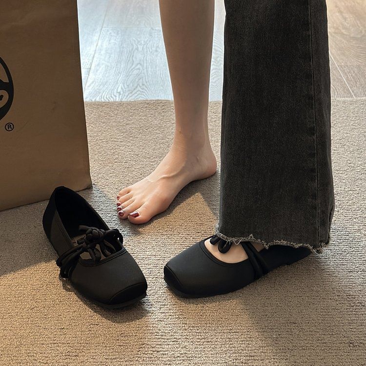 Frog Toe Square Jane Buttoned Flats Mary Plain