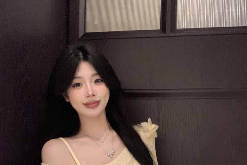 V Knit Long-Sleeve Flower Slip Sheath Mini Accent / Dress Neck