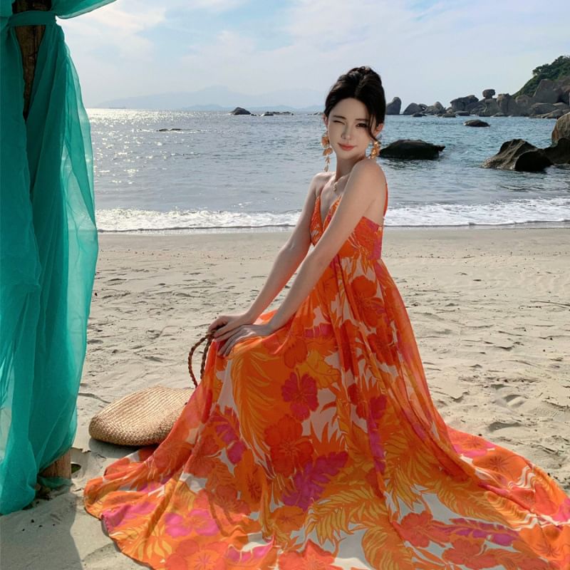 V-Neck A-Line Floral Strap Print Spaghetti Maxi Dress