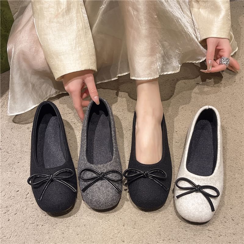 Accent Toe Bow Round Flats