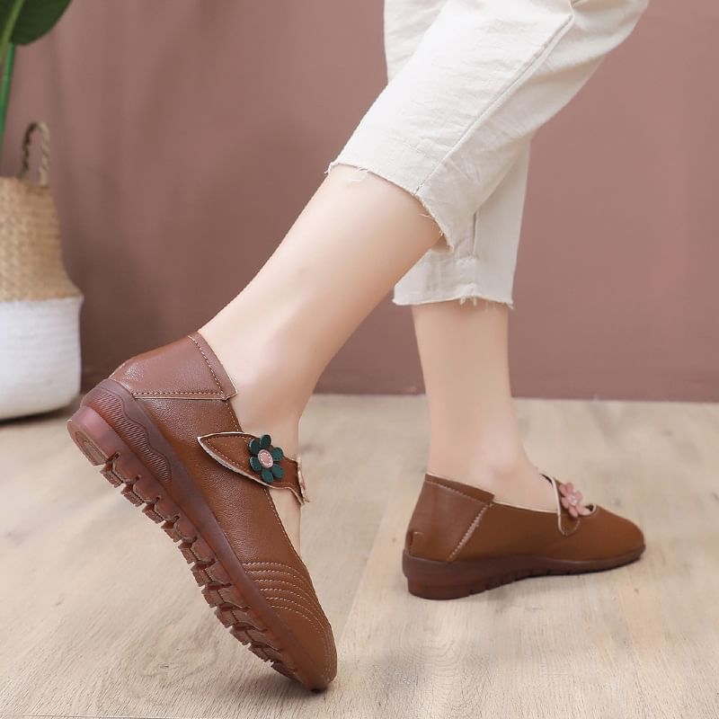 Flower Jane Leather Faux Mary Shoes Detail