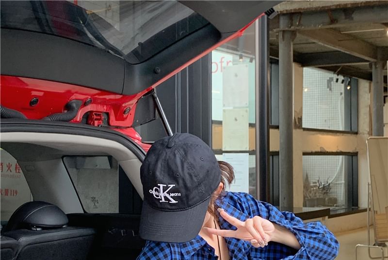 Long-Sleeve Button Collared Shirt Plaid Up