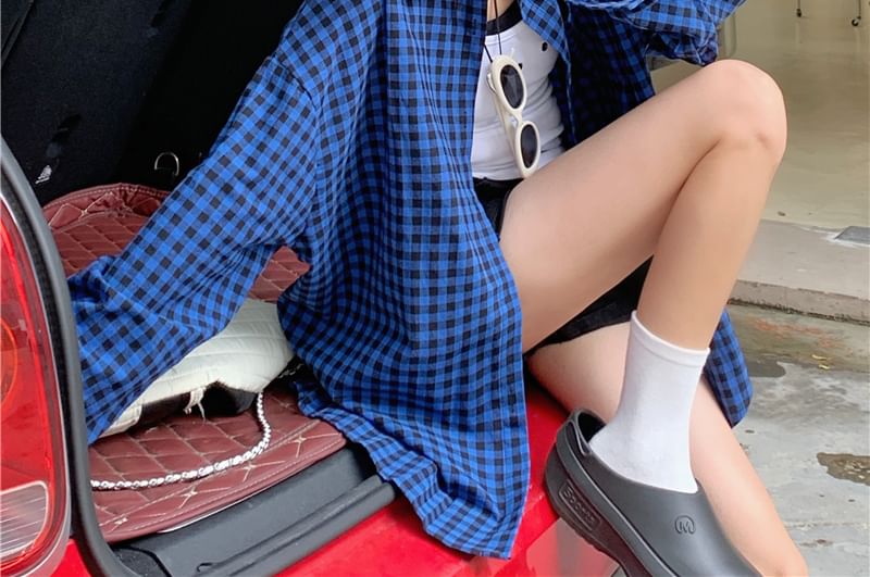 Long-Sleeve Button Collared Shirt Plaid Up