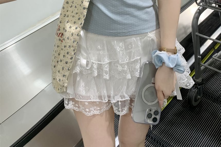 Trim Tee Bear Print Scoop Lace Neck Short-Sleeve Fit Crop Slim