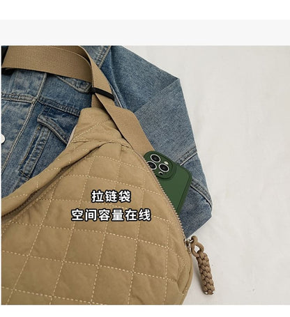 Plain Nylon Zip Crossbody Bag Quilted