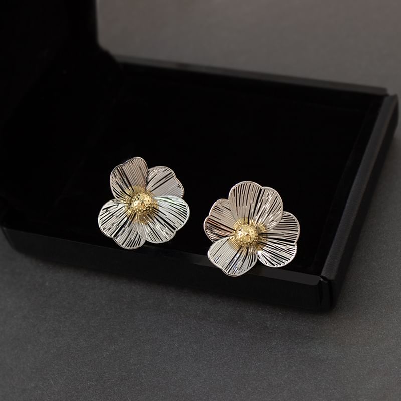/ Ear Clip-On Earring Stud Flower