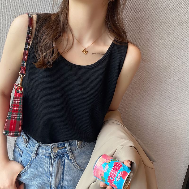 Scoop Neck Tank Top Plain