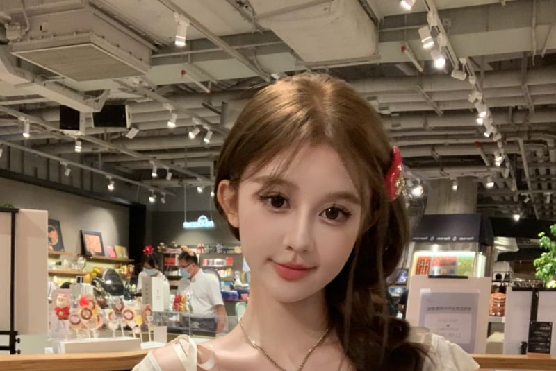 Cap-Sleeve Top Trim Neck / V-Neck Plain Cropped Cami Scoop Tee Ruffle Lace