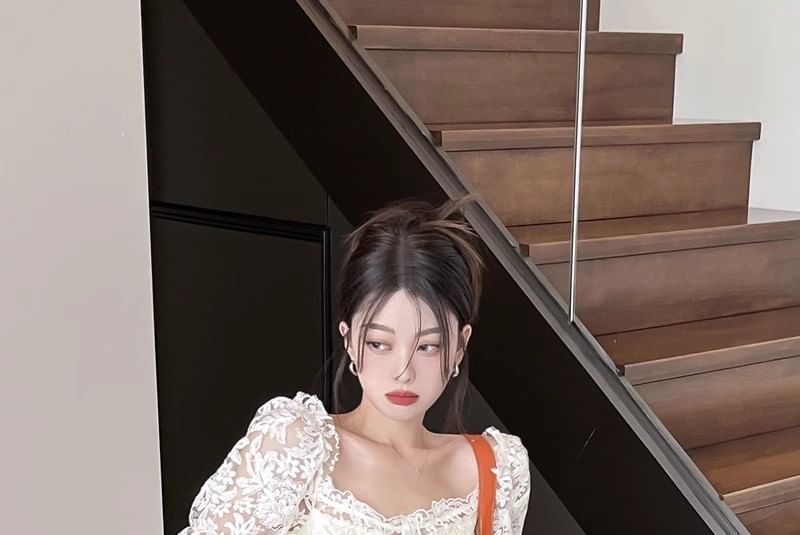 Short-Sleeve Lace Crop Top Ruffle Off-The-Shoulder Trim