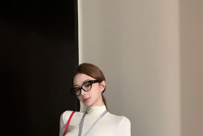 Short-Sleeve Plain / Waist High Slit Turtleneck Mini Slim Skort Tee Striped A-Line Fit