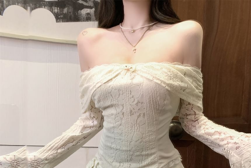 Floral Mini Lace Pencil Long-Sleeve Top Skirt Off-Shoulder / Panel Slim Rise Crop Fit High Accent