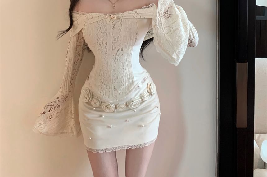 Floral Mini Lace Pencil Long-Sleeve Top Skirt Off-Shoulder / Panel Slim Rise Crop Fit High Accent