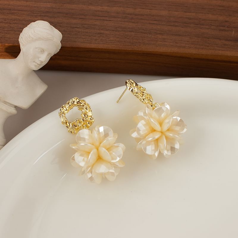 Dangle Earring Floral