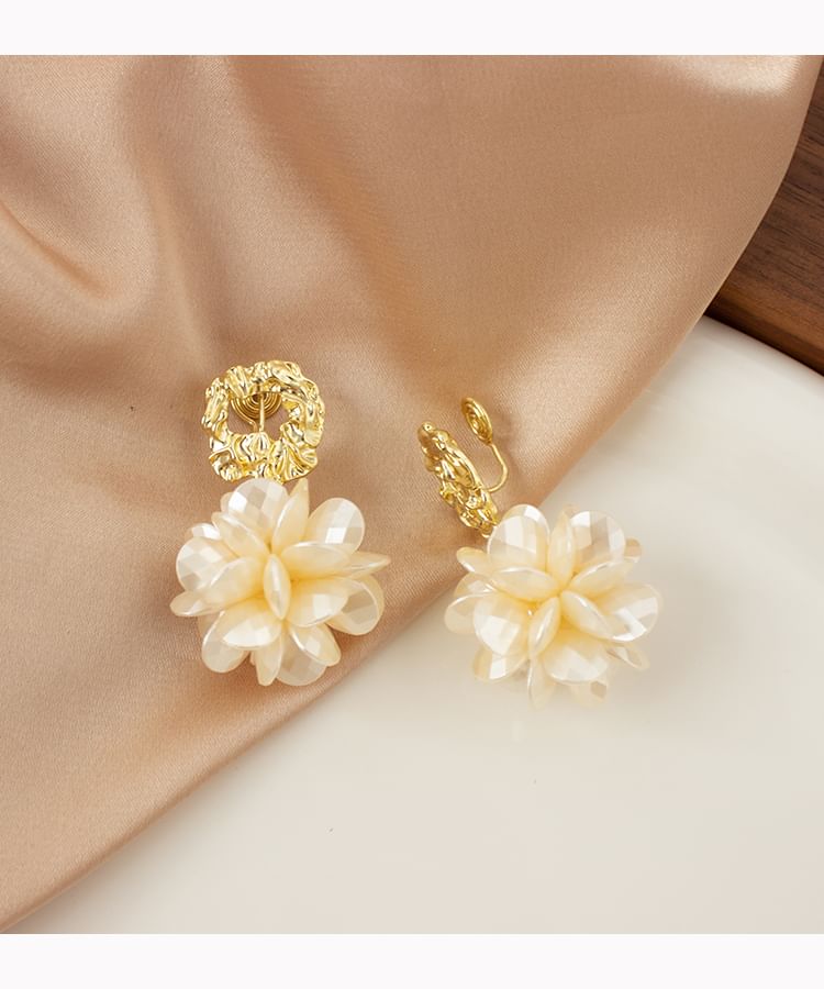 Dangle Earring Floral