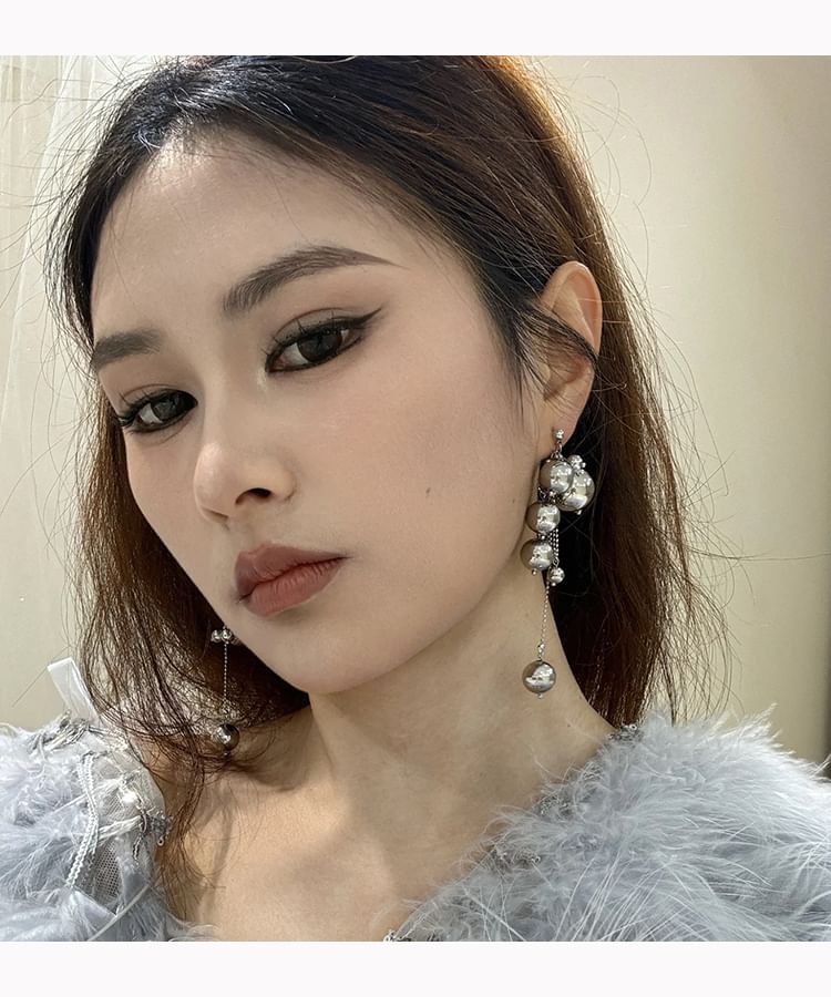 Drop Clip Ball Earring On /