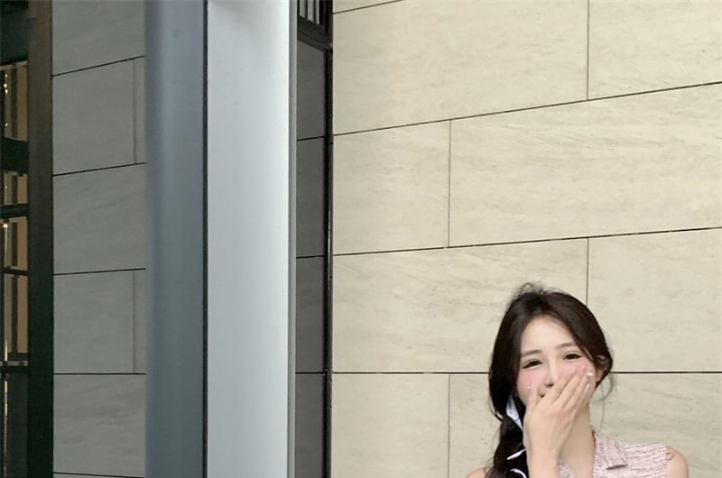 Lapel Collared Vest Sleeveless Crop