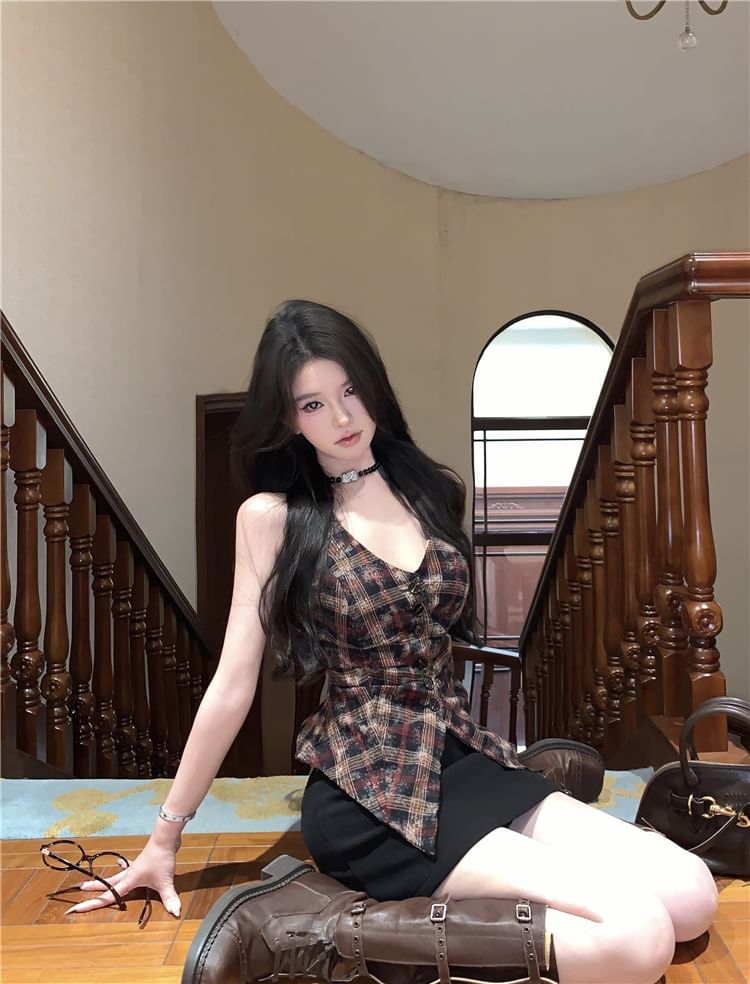 V-Neck Plaid Button-Up Sleeveless Top
