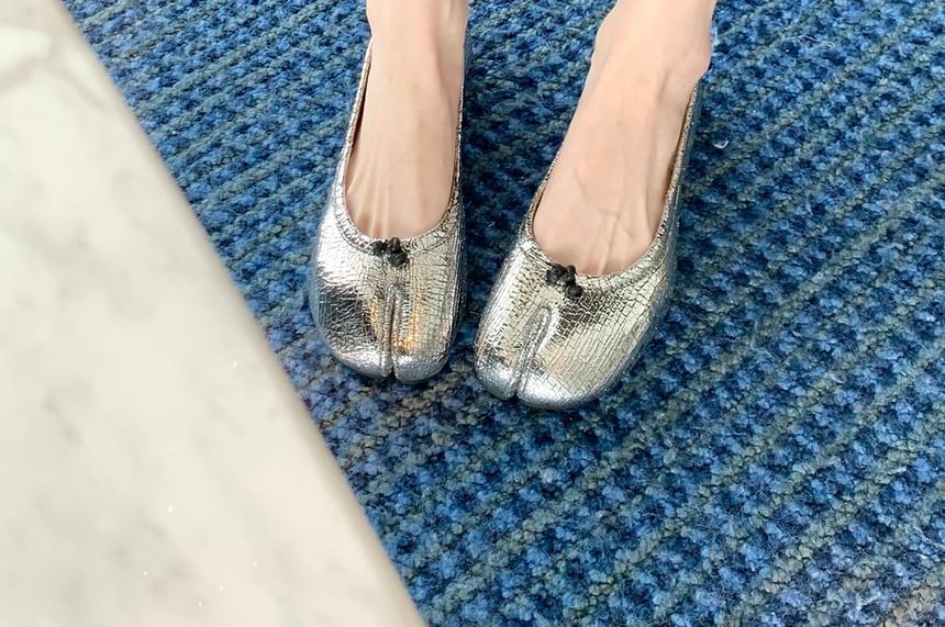 Metallic Toe Split Genuine Flats Leather