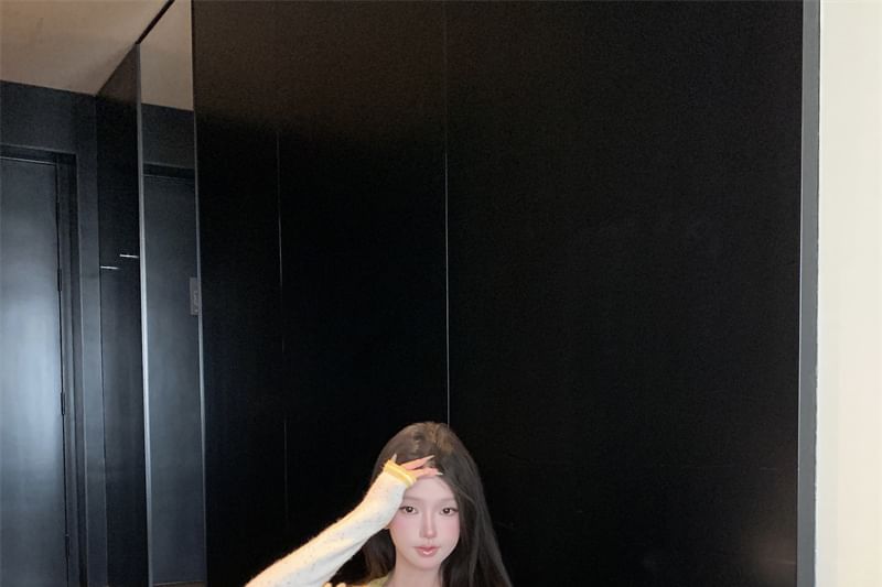 Contrast High Top Skirt / Cardigan Scoop Neck Button Pencil Cami Mini Waist Trim