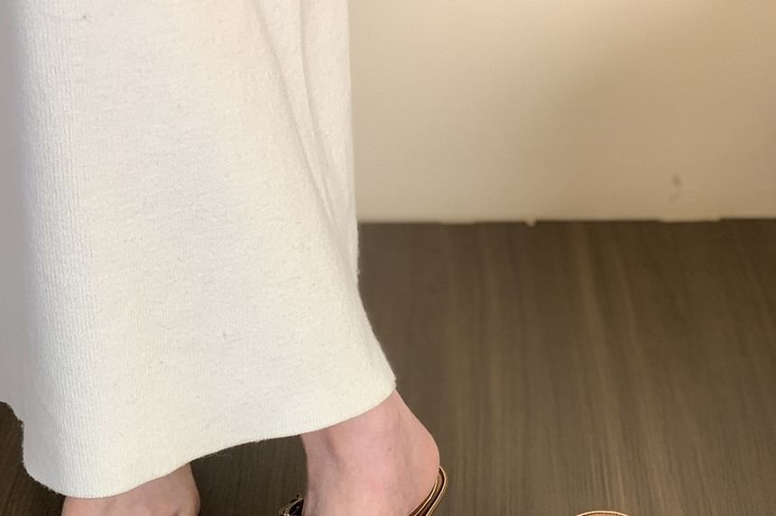 Heel Kitten Pointed Mules