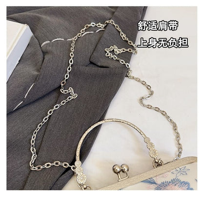 Floral Crossbody Kiss Lock Bag Embroidered