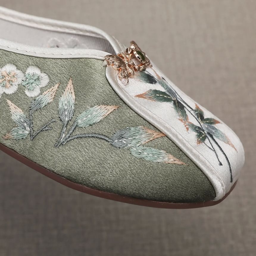 Mules Floral Embroidered Panel