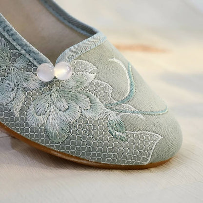 Embroidered Heel Block Shoes