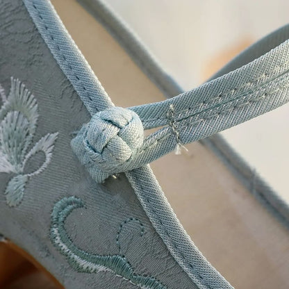 Embroidered Heel Block Shoes