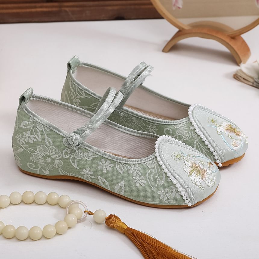 Floral Wedge Heel Embroidery Shoes