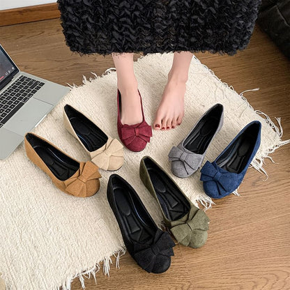 Plain Bow Flats Detail