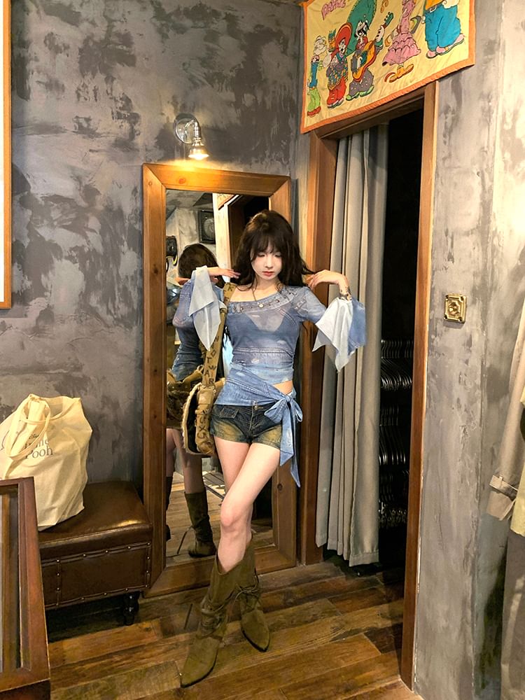 Print Crop Slim Neck Fit Asymmetrical Long-Sleeve Tee