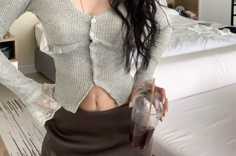 Trim Long-Sleeve Neck Slim Crop Lace Top Fit Scoop Button