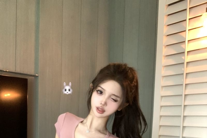 V-Neck T-Shirt Plain Crop Fit Short-Sleeve Slim