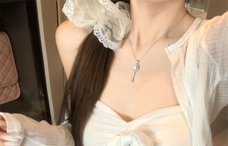 Accent Neckline Cardigan Sweetheart Bow Flowy Tube Plain Button-Up Round Neck Top / Crop